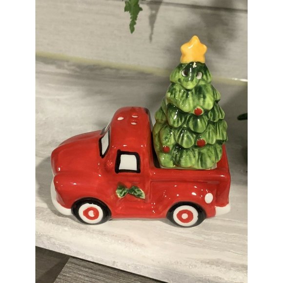 Red Pickup Truck With Christmas Tree Holiday Decor Salt & Pepper Shaker Set D5 - Picture 7 of 7